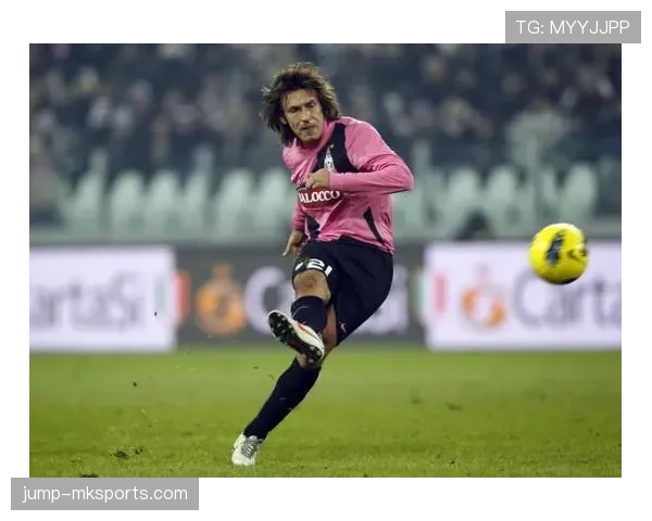 尤文危机！皮尔洛战术混乱引发离队潮，豪门滑落还能否崛起？