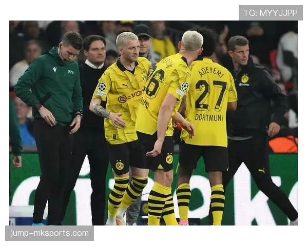 多特蒙德崩盘隐忧显现：领先时稳如泰山，一落后即阵脚大乱