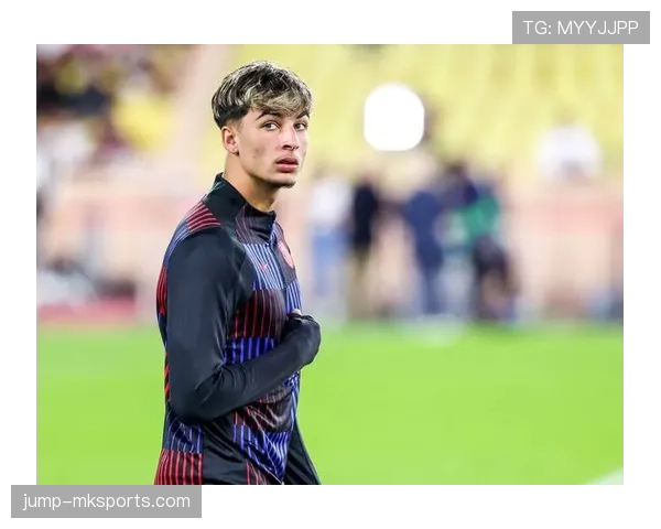 巴萨中场失控问题显现,体系稳定性面临考验 巴萨中场失控问题显现,体系稳定性面临考验