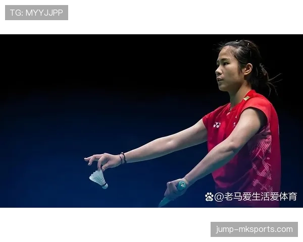 山口茜那生活简直像星二代，训练完跑去限量包包店逛了一圈？